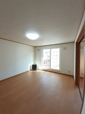 のマンスリーマンション・ウィークリーマンション「エミネンス和　二番館 101・洋室(No.1330363)」メイン画像