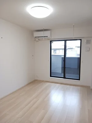 のマンスリーマンション・ウィークリーマンション「ノーヴァー　ウエスト　Ⅰ 205・洋室(No.1330410)」メイン画像