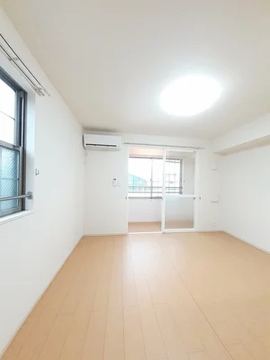 新潟県のマンスリーマンション・ウィークリーマンション「サンフィオーレＢ 201・洋室(No.1330634)」メイン画像