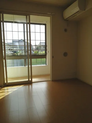 新潟県のマンスリーマンション・ウィークリーマンション「ガーデン　ハウス　ブリーズＡ 203・洋室(No.1330635)」メイン画像