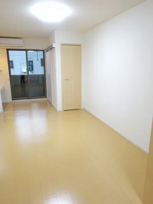 のマンスリーマンション・ウィークリーマンション「ＲｉｖｅｒＳｉｄｅ・Ｗｉｎ 103・洋室(No.1330727)」メイン画像