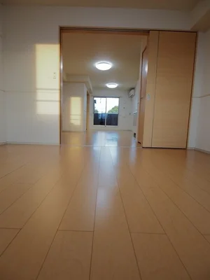 のマンスリーマンション・ウィークリーマンション「サンモール　Ⅱ 303・洋室(No.1330774)」メイン画像