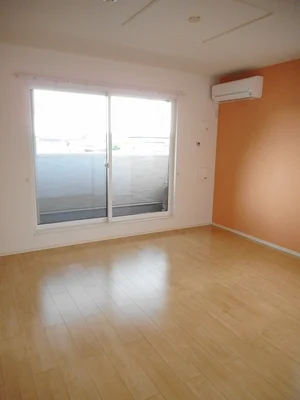 のマンスリーマンション・ウィークリーマンション「エミネンス長船　Ⅰ 202・洋室(No.1330810)」メイン画像