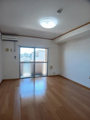 愛媛県のマンスリーマンション・ウィークリーマンション「プリムローズ小坂 302・洋室(No.1330819)」メイン画像