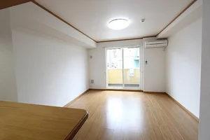 のマンスリーマンション・ウィークリーマンション「グリュネ・城山 103・洋室(No.1330996)」メイン画像