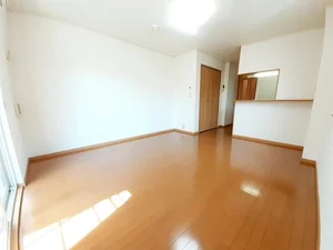 のマンスリーマンション・ウィークリーマンション「シャン・ド・フルール 101・洋室(No.1331037)」メイン画像