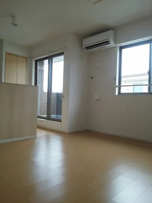 のマンスリーマンション・ウィークリーマンション「プリムローズⅢ 201・洋室(No.1331161)」メイン画像