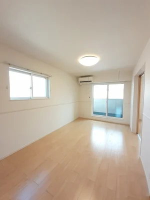 のマンスリーマンション・ウィークリーマンション「グラン・シャリオ　Ⅲ 203・洋室(No.1331212)」メイン画像