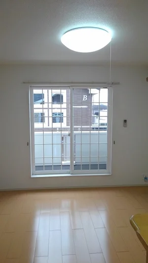 のマンスリーマンション・ウィークリーマンション「パルテール西条Ａ棟 203・洋室(No.1331531)」メイン画像