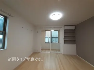 のマンスリーマンション・ウィークリーマンション「ソルナシエンテ　イースト 101・洋室(No.1332226)」メイン画像