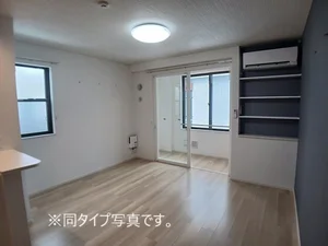のマンスリーマンション・ウィークリーマンション「ココ　イーネ 101・洋室(No.1332252)」メイン画像