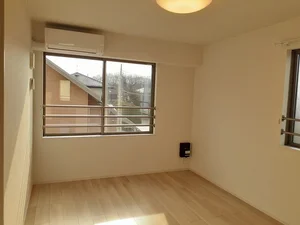 のマンスリーマンション・ウィークリーマンション「ブリージーヒル 203・洋室(No.1332318)」メイン画像