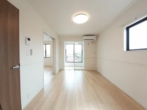 富山県のマンスリーマンション・ウィークリーマンション「ユートピアⅡ 201・洋室(No.1332423)」メイン画像