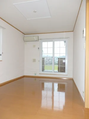 のマンスリーマンション・ウィークリーマンション「クレアシィオンＢ 202・洋室(No.1332609)」メイン画像