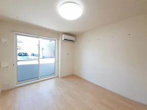 西大手駅（三重県）のマンスリーマンション・ウィークリーマンション「グランド・ソレイユ 102・洋室(No.1332731)」メイン画像