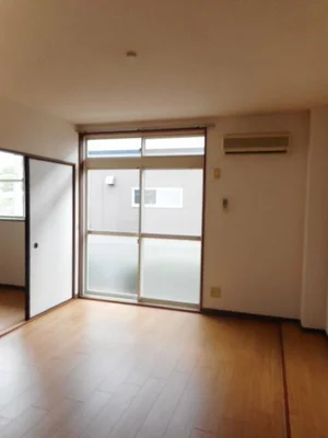 のマンスリーマンション・ウィークリーマンション「コーポ　サンスカイ２ 102・洋室(No.1332935)」メイン画像