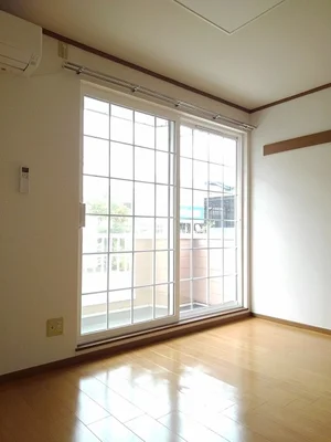 のマンスリーマンション・ウィークリーマンション「プチハウス堂宮敷 101・洋室(No.1333185)」メイン画像