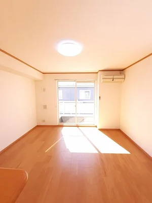 のマンスリーマンション・ウィークリーマンション「ローズコートＡ 202・洋室(No.1333249)」メイン画像