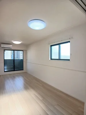 長瀬駅（大阪府）のマンスリーマンション・ウィークリーマンション「シェル　ドゥ　サツキⅡ 201・洋室(No.1333468)」メイン画像