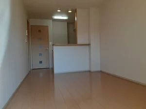 のマンスリーマンション・ウィークリーマンション「花水木　宝塚 102・洋室(No.1333677)」メイン画像