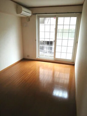 のマンスリーマンション・ウィークリーマンション「リバーサイド梶原Ⅱ 102・洋室(No.1333694)」メイン画像