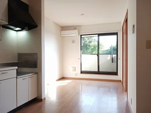 のマンスリーマンション・ウィークリーマンション「フィオ－レＫＭ　Ⅰ 202・洋室(No.1333695)」メイン画像