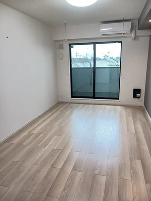 熊谷駅（埼玉県）のマンスリーマンション・ウィークリーマンション「ヒカルサ熊谷ノース 104・洋室(No.1334706)」メイン画像