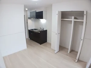 沖縄県のマンスリーマンション・ウィークリーマンション「てぃーだむい牧志 401・洋室(No.1334745)」メイン画像