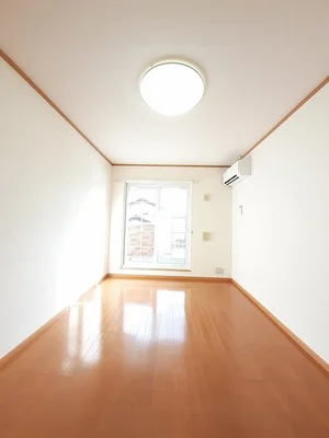 のマンスリーマンション・ウィークリーマンション「クラシオン　ヴェールⅡ 202・洋室(No.1334806)」メイン画像