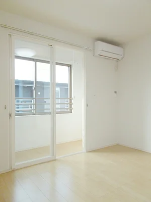 のマンスリーマンション・ウィークリーマンション「ＭＩＹＡＢＩ　Ⅰ 201・洋室(No.1334822)」メイン画像