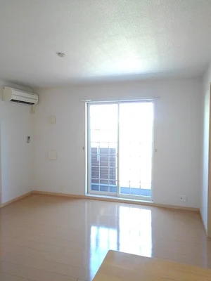 三重県の大東建託リーシング株式会社のマンスリーマンション・ウィークリーマンション「サンビレッジ　伊倉Ⅰ 101・洋室(No.1334865)」メイン画像