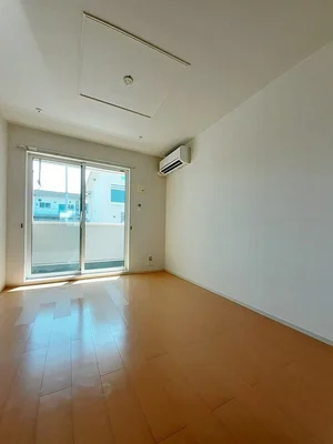 のマンスリーマンション・ウィークリーマンション「ア　ピアチェーレ　Ⅰ 101・洋室(No.1335040)」メイン画像