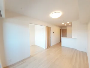 のマンスリーマンション・ウィークリーマンション「レジデンス　プリュⅦ 202・洋室(No.1335322)」メイン画像