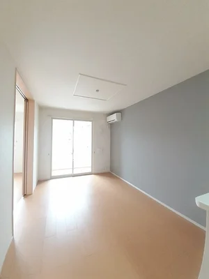 のマンスリーマンション・ウィークリーマンション「プラシードガーデンⅢ 203・洋室(No.1335531)」メイン画像