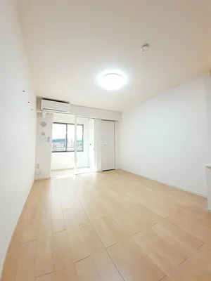 静岡県のマンスリーマンション・ウィークリーマンション「コスモフィオーレⅢ　Ａ 102・洋室(No.1335543)」メイン画像