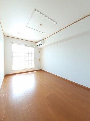 のマンスリーマンション・ウィークリーマンション「ヴィラ・デル・マ－レＢ 202・洋室(No.1335640)」メイン画像