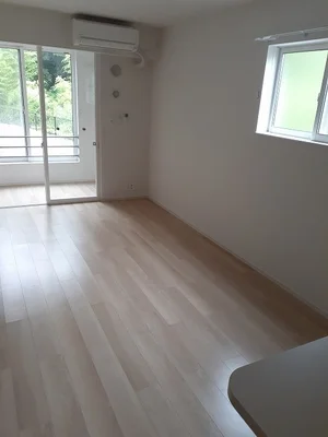 県立日南病院周辺のマンスリーマンション・ウィークリーマンション「グラン　シャリオ　Ⅱ 101・洋室(No.1335682)」メイン画像