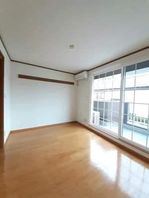 のマンスリーマンション・ウィークリーマンション「サントゥール　ウエスト 202・洋室(No.1335687)」メイン画像