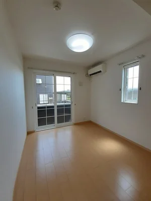 のマンスリーマンション・ウィークリーマンション「メゾンドシャルマンⅡ 101・洋室(No.1335749)」メイン画像