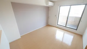 のマンスリーマンション・ウィークリーマンション「シャン・ド・フルールⅡ 203・洋室(No.1336064)」メイン画像