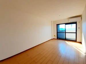 のマンスリーマンション・ウィークリーマンション「クリスタルＫＵＭＡＧＡＹＡ－Ｂ 302・洋室(No.1336139)」メイン画像