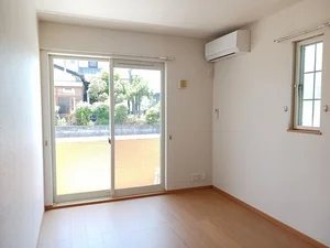 伏木駅（富山県）のマンスリーマンション・ウィークリーマンション「ヴィラ・かたかご　Ⅲ 101・洋室(No.1336261)」メイン画像