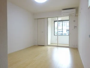 のマンスリーマンション・ウィークリーマンション「グランツ輝　Ⅰ 102・洋室(No.1336385)」メイン画像