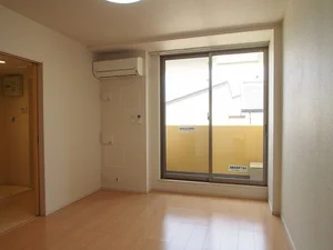 のマンスリーマンション・ウィークリーマンション「フィレール　デュ　トラジャⅦ 302・洋室(No.1336480)」メイン画像