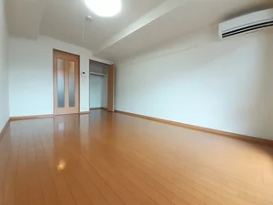 のマンスリーマンション・ウィークリーマンション「アラモアナ 105・洋室(No.1336512)」メイン画像