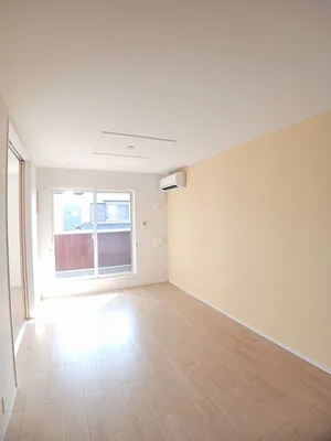 香川県の大東建託リーシング株式会社のマンスリーマンション・ウィークリーマンション「フィールドビーチ　アマナ　Ⅰ 202・洋室(No.1336586)」メイン画像