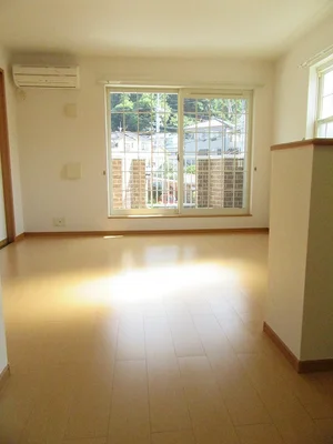 広島市のマンスリーマンション・ウィークリーマンション「リバーサイド・ハーモニー　Ｂ 202・洋室(No.1336596)」メイン画像