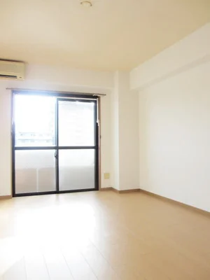 のマンスリーマンション・ウィークリーマンション「リヴィエ－ル小松原 302・洋室(No.1336837)」メイン画像