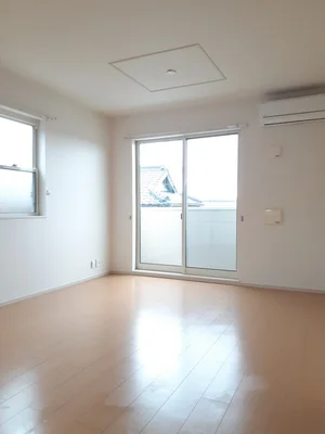 のマンスリーマンション・ウィークリーマンション「カームリーＨｉｌｌ　Ⅱ 102・洋室(No.1336852)」メイン画像