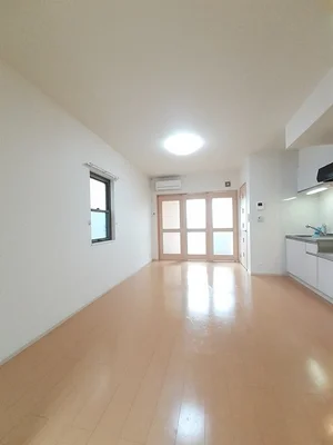 広島県のマンスリーマンション・ウィークリーマンション「スザンヌ　ラングランＢ 102・洋室(No.1337095)」メイン画像